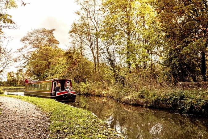 Narrowboat Urlaub in den Brecon Beacons Wales