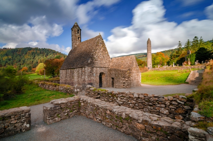 Klosterstätte Glendalough in den Wicklow Mountains, Irland