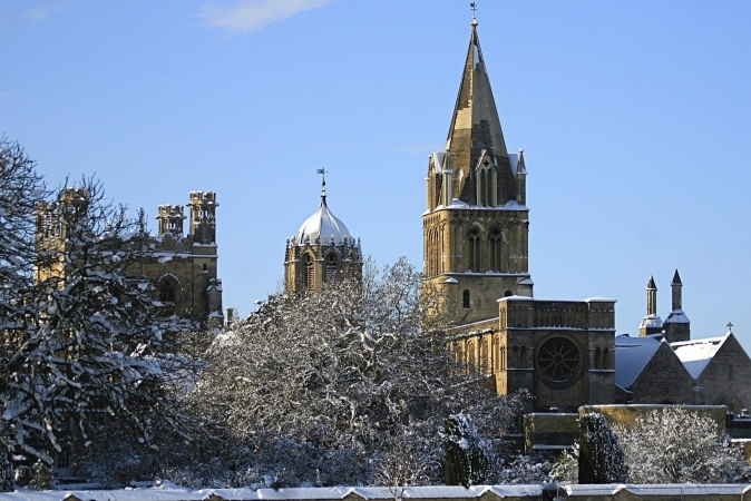 Sykline von Oxford, England im Winter