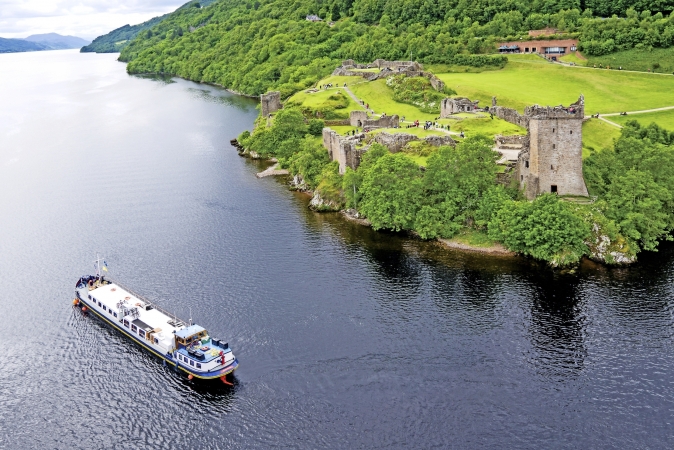 Flusskreuzfahrt über den Loch Ness in Schottland